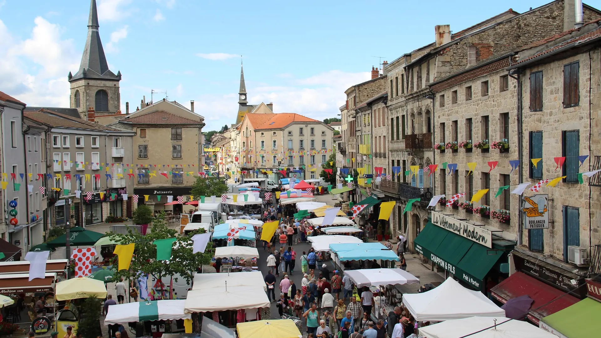 Marché dans le bourg de Craponne